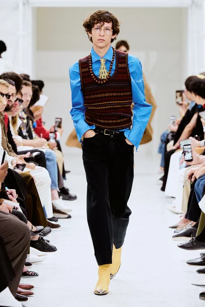Look 47